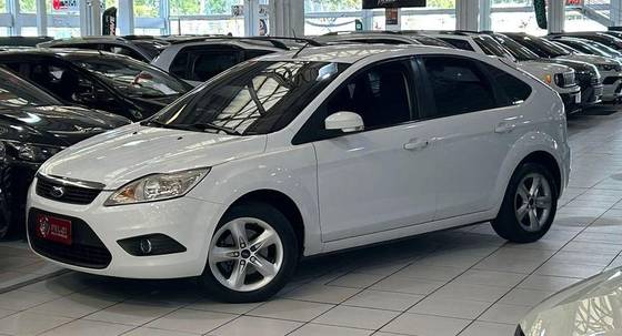 FORD FOCUS 1.6 8V GASOLINA 4P MANUAL